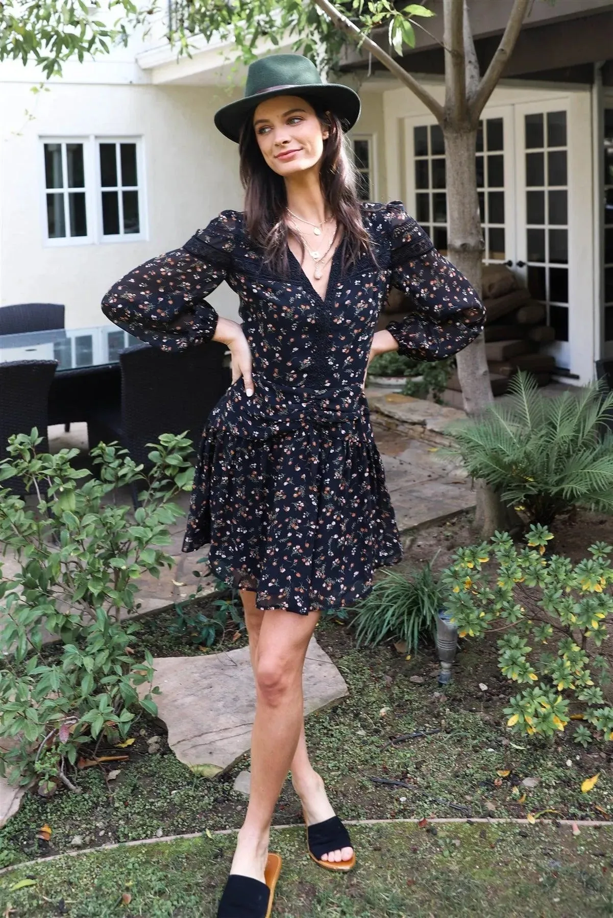 Black Floral Print Lace Trim Ruched Waist Details Mini Dress /1-2-2