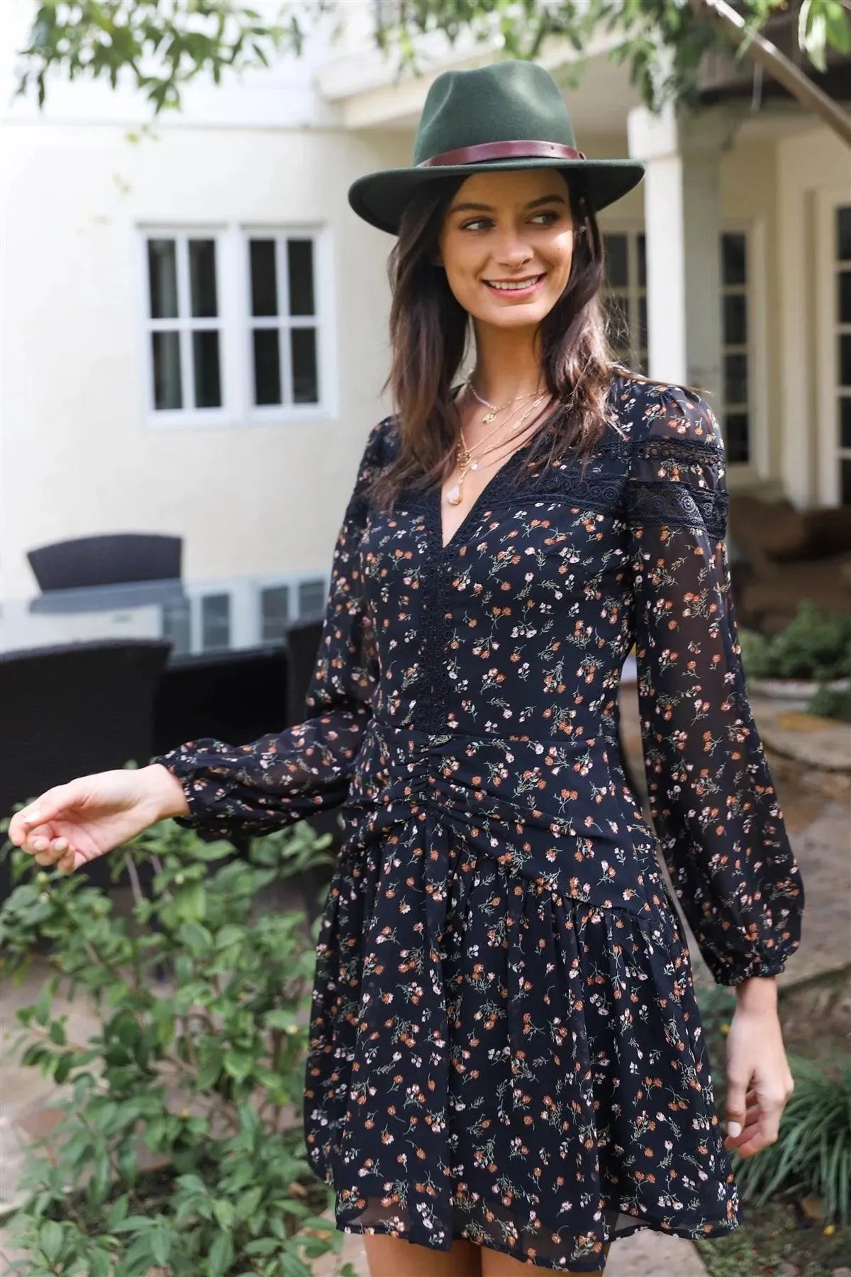 Black Floral Print Lace Trim Ruched Waist Details Mini Dress /1-2-2