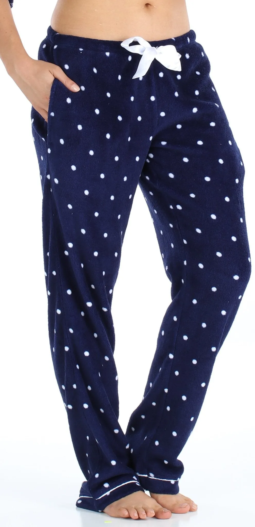PajamaMania Women’s Plush Fleece Long Sleeve 2-Piece Button-Down Pajamas