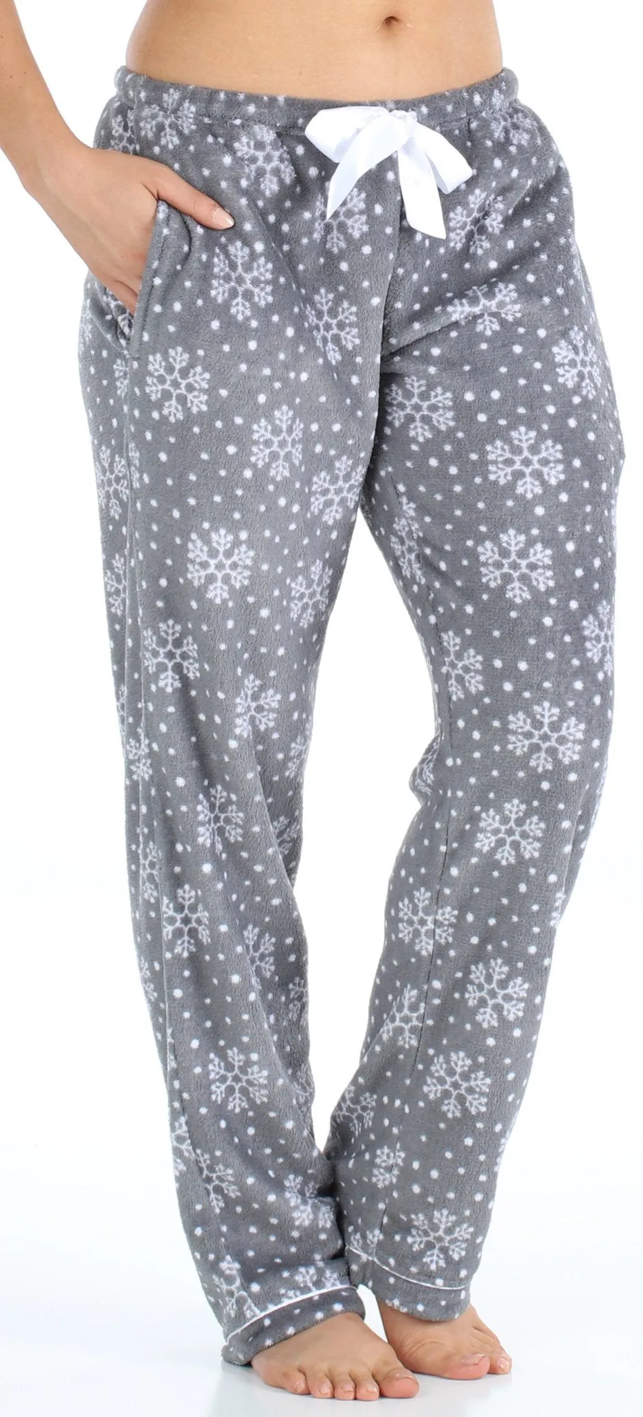 PajamaMania Women’s Plush Fleece Long Sleeve 2-Piece Button-Down Pajamas