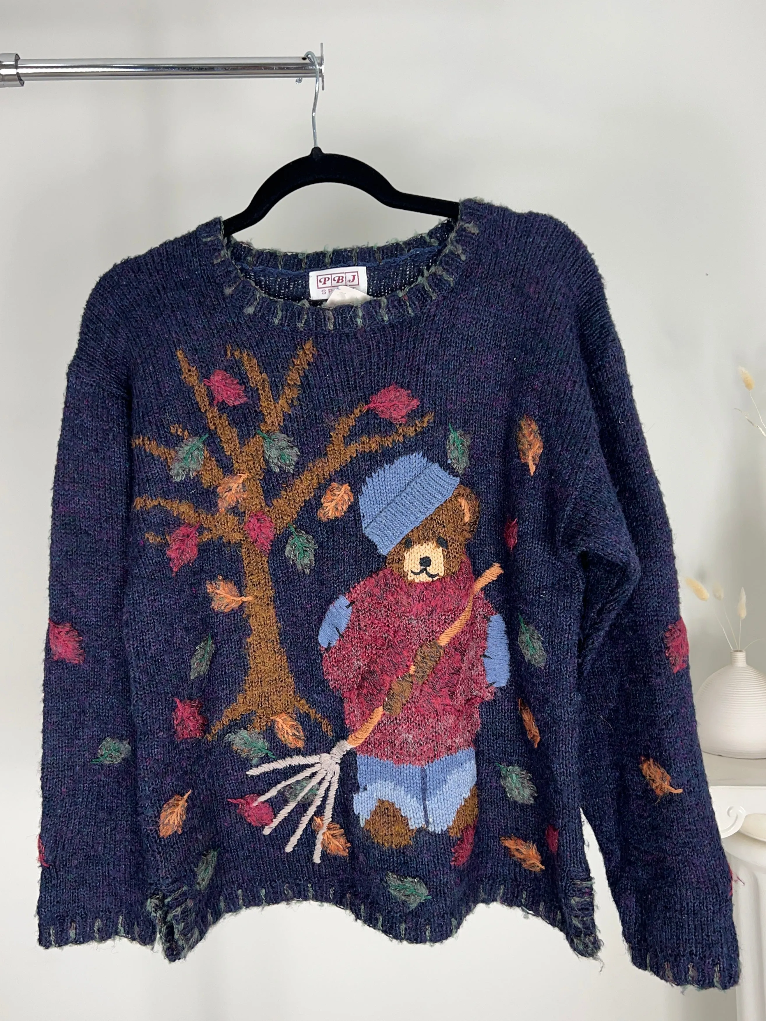 VINTAGE FALL LEAVES NAVY BEAR KNIT SWEATER