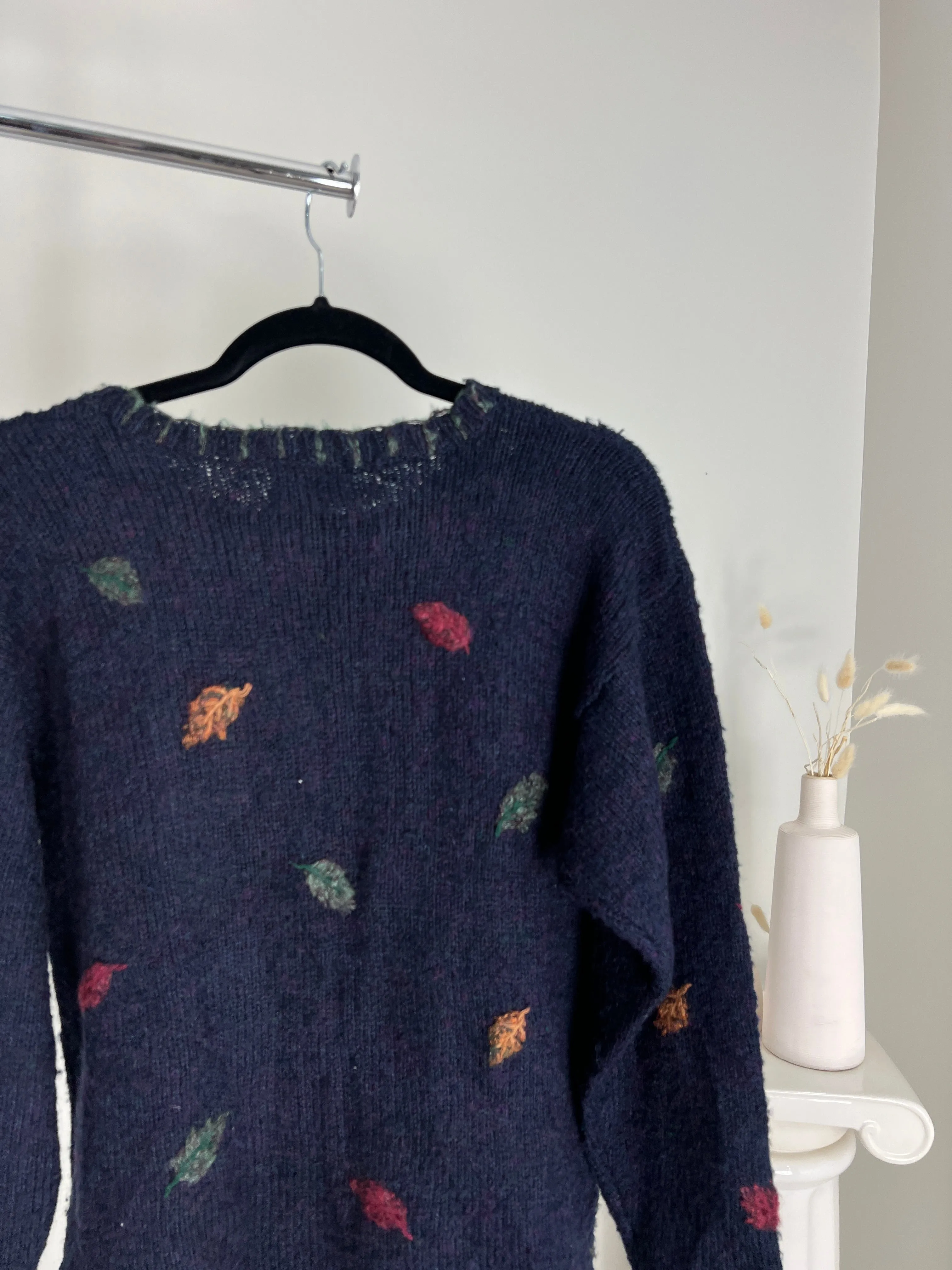 VINTAGE FALL LEAVES NAVY BEAR KNIT SWEATER